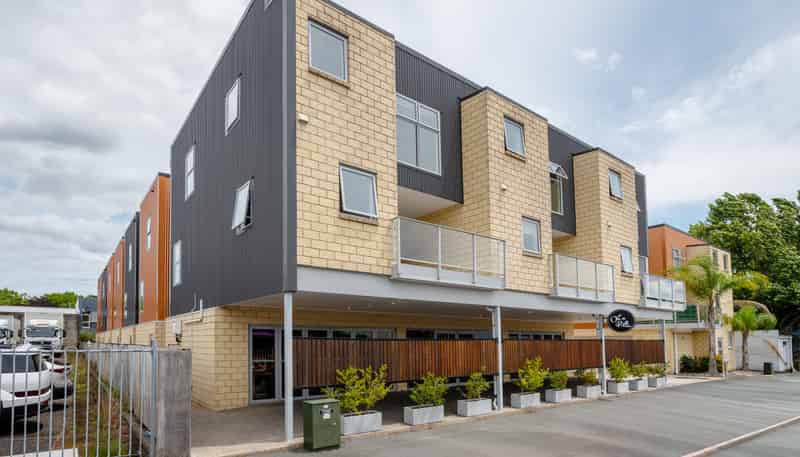 4/7 Vialou Street, Hamilton Central