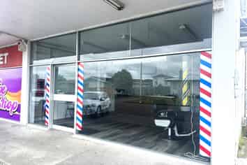 AFFORDABLE SUBURBAN RETAIL SHOP OR OFFICE