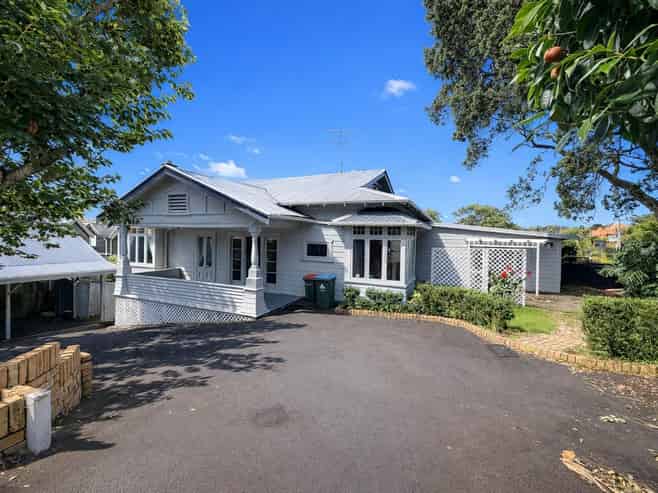 28 Bracken Avenue, Epsom