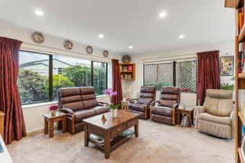 21 Donald Street, Karori