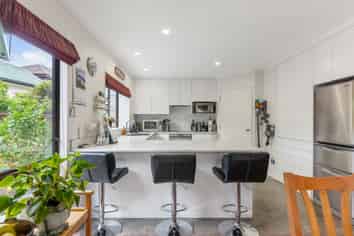 21 Donald Street, Karori