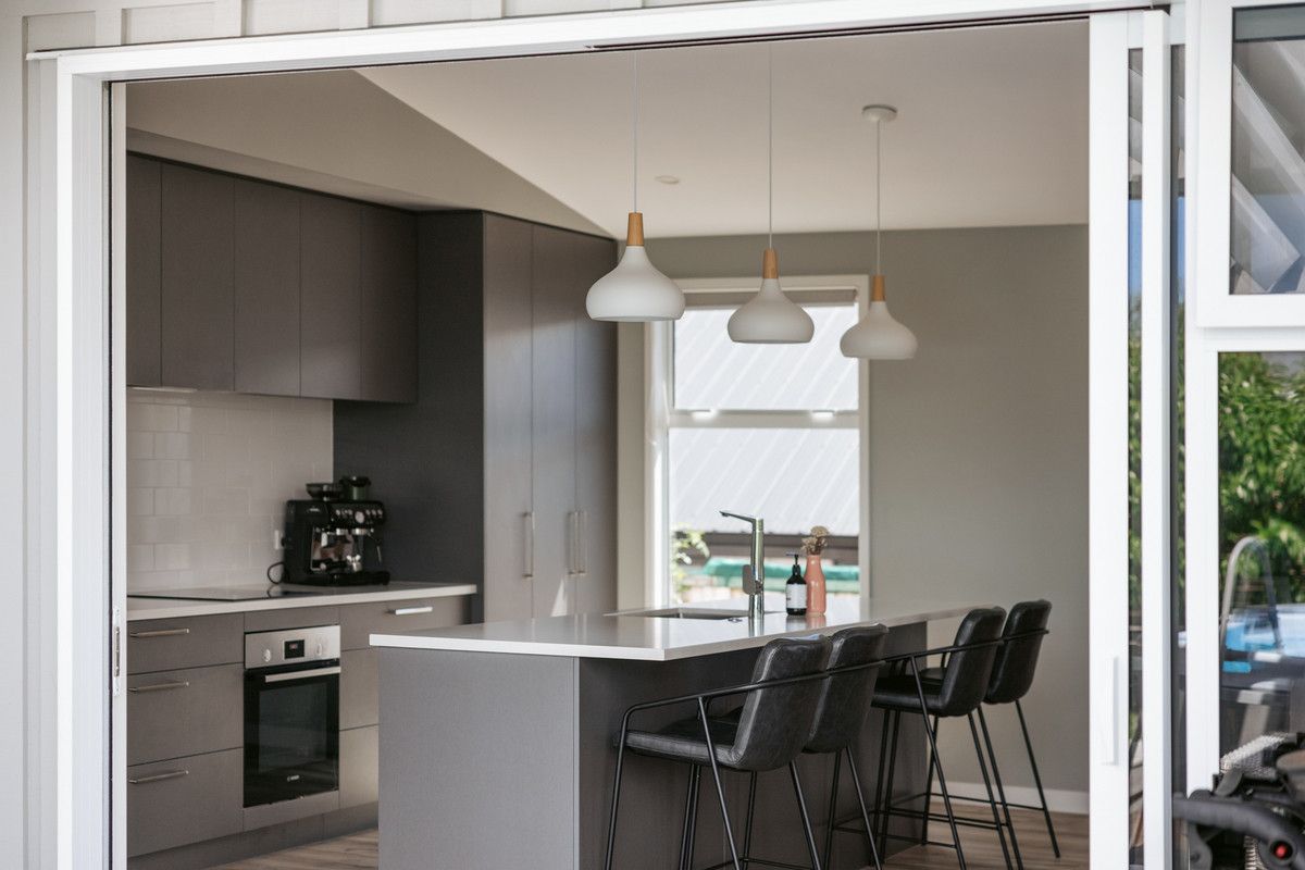 Space, Style, and Spectacular Sunsets - Altro