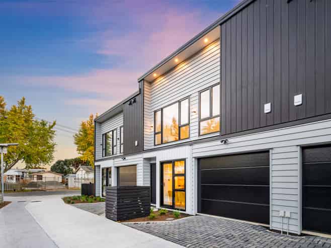 6/12 William Street, Mangere East