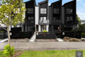 6 Papa Takaro Lane, Flat Bush