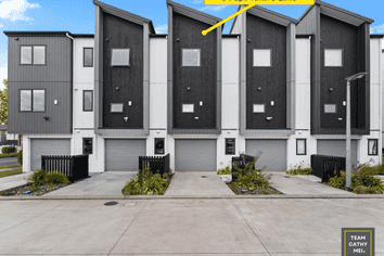 6 Papa Takaro Lane, Flat Bush