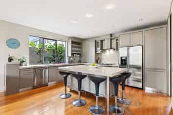 22 Braithwaite Street, Karori