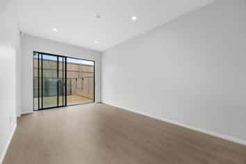 6 Wild Flower Way, Karaka