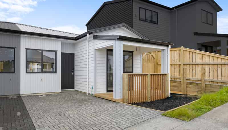 6 Wild Flower Way, Karaka