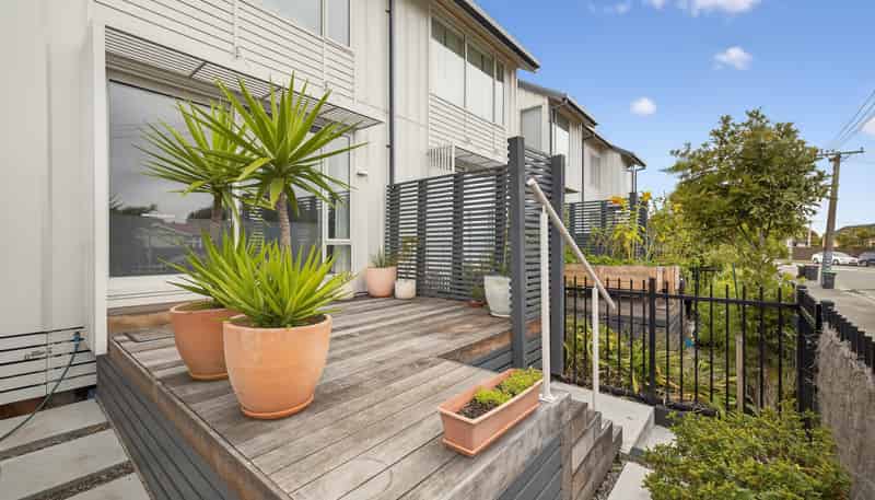 8 Sunshine Lane, New Brighton