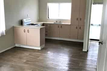 4 Dungarvon Place, Clendon Park