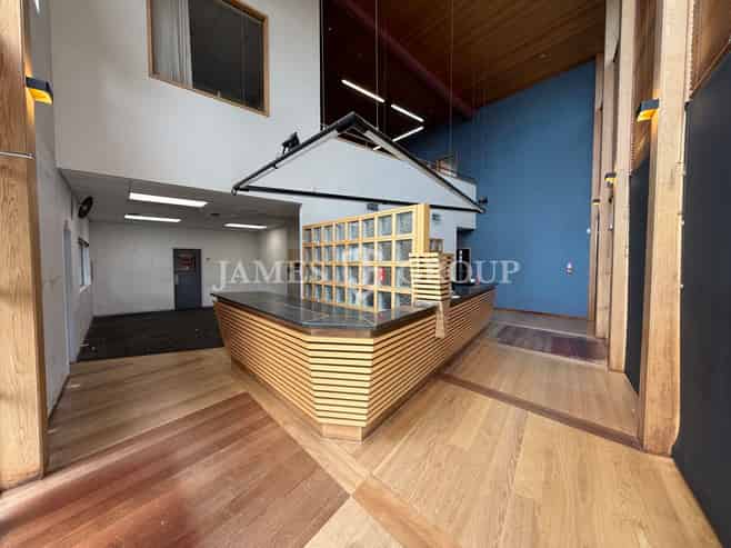 PRIME MT WELLINGTON WAREHOUSE + CARPARKING + YARD