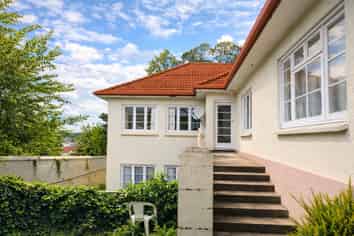 12 Masters Avenue, Hillcrest