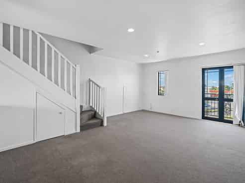 2/77 St George Street, Papatoetoe