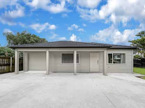 13A Gosford Drive, Botany Downs