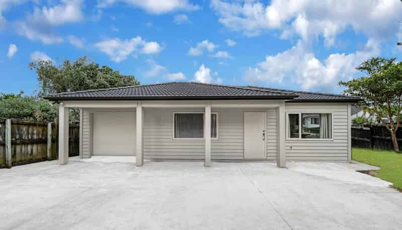 13A Gosford Drive, Botany Downs