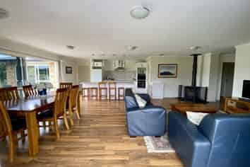 4 Camellia Lane, Carterton