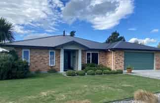 4 Camellia Lane, Carterton