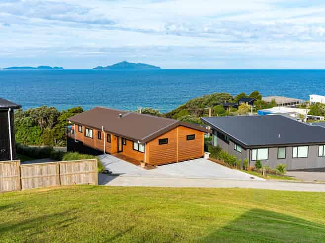 3 Solar Way, Langs Beach