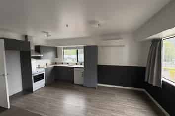 332 Kaikorai Valley Road, Bradford