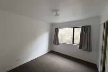 332 Kaikorai Valley Road, Bradford