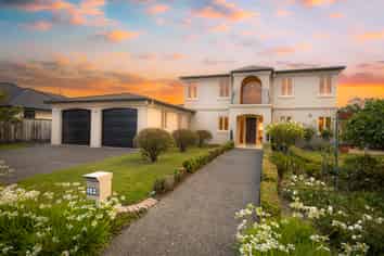 144 Pacific Drive, Fitzherbert