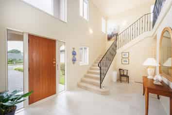 144 Pacific Drive, Fitzherbert