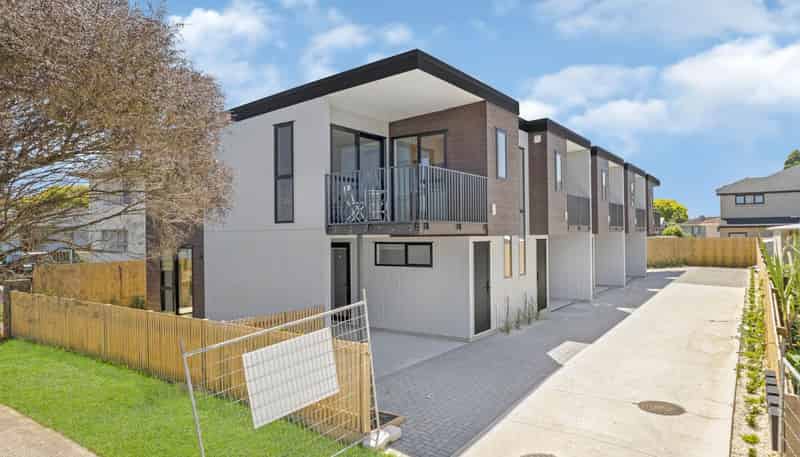 Lot 1 11 Funnell Place, Manurewa