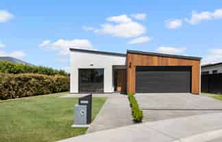 18/102 Swayne Road, Cambridge