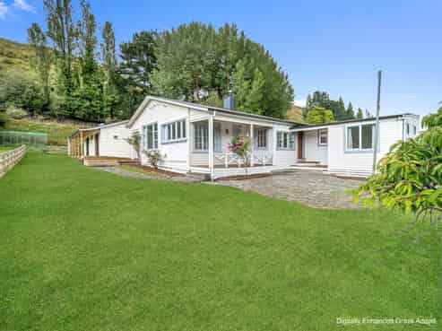 377 Parihauhau Road, Parikino