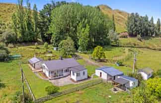 377 Parihauhau Road, Parikino