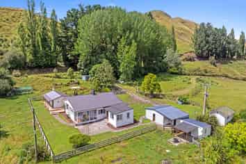 377 Parihauhau Road, Parikino