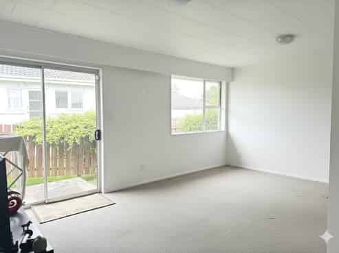 2/19 Megan Avenue, Pakuranga