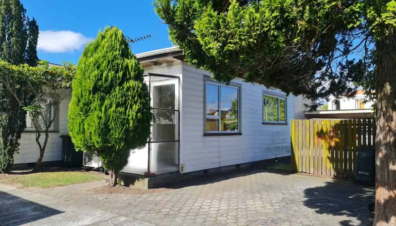 1/70 Peverel Street, Riccarton