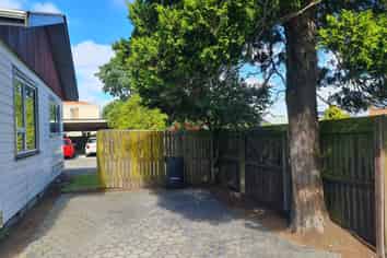 1/70 Peverel Street, Riccarton