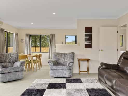 2/19 Brunette Drive, Acacia Bay