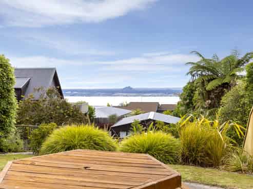 2/19 Brunette Drive, Acacia Bay