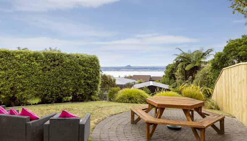 2/19 Brunette Drive, Acacia Bay