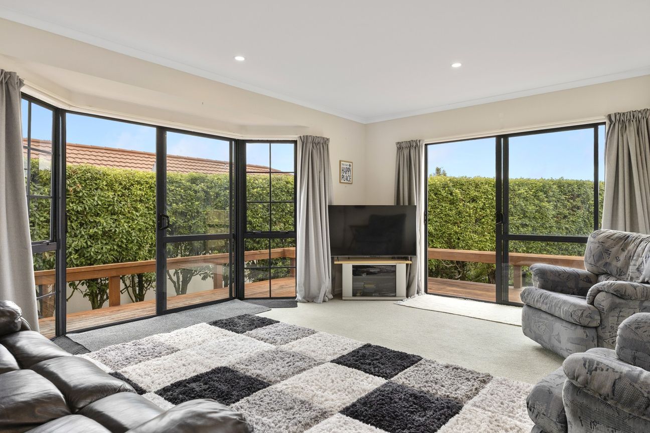 Lake views, privacy and easy care living - Widok 3