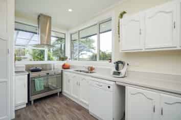 512 Tay Street, Hawthorndale