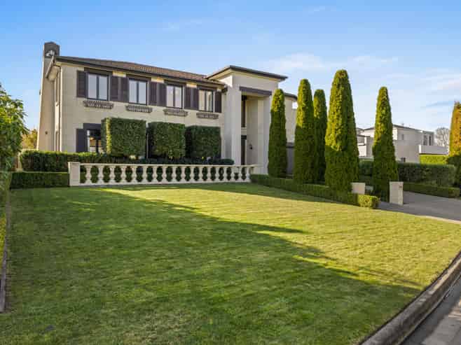 36 Glen Oaks Drive, Northwood