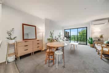  10/14 Ruakiwi Road, Hamilton Lake