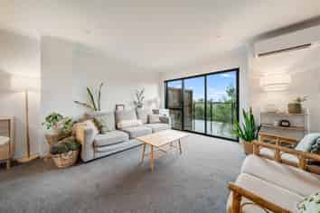  10/14 Ruakiwi Road, Hamilton Lake