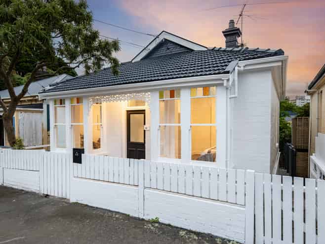 48 Hall Street, Newtown