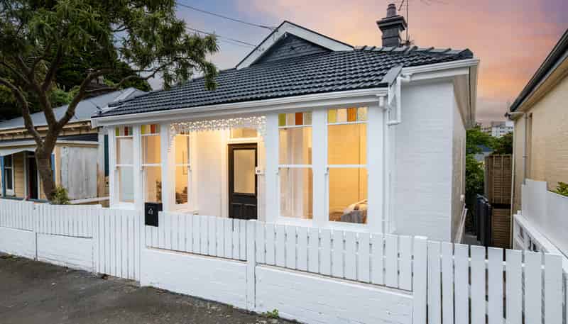 48 Hall Street, Newtown