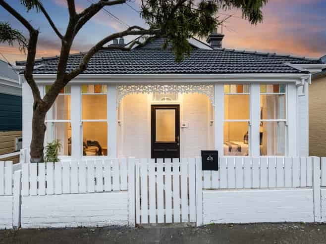 48 Hall Street, Newtown