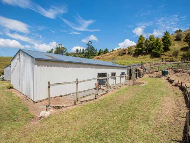 121 Gomez Road, Hikurangi