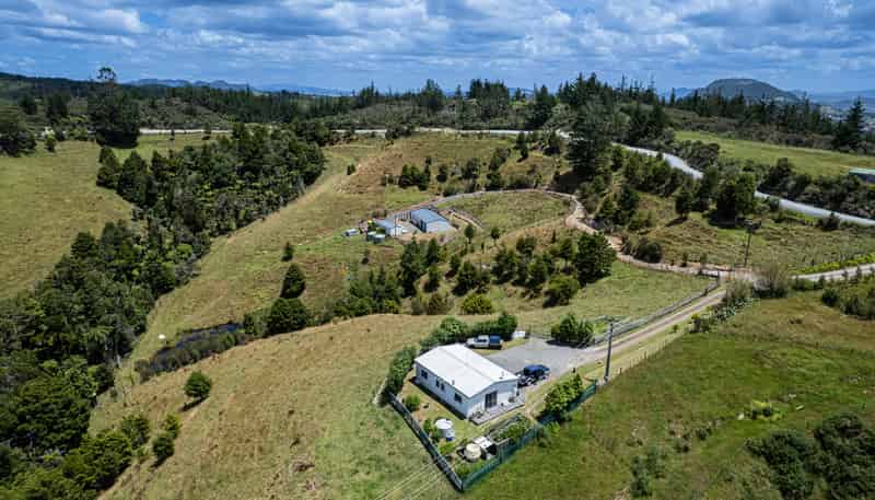 121 Gomez Road, Hikurangi