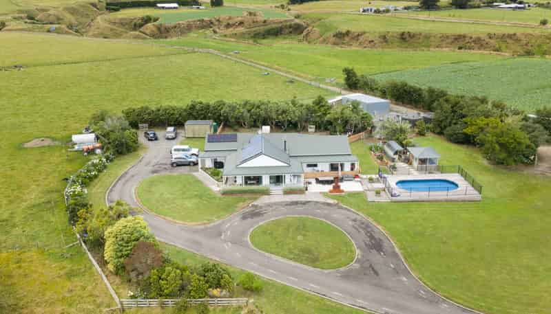 1068 Fitzherbert East Road, Aokautere
