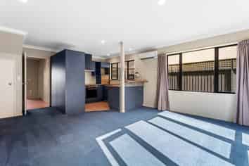 2/67 Brockworth Place, Riccarton