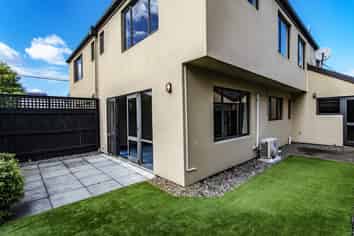 2/67 Brockworth Place, Riccarton
